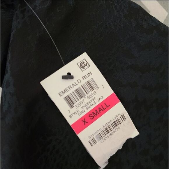 INC International Concepts NWT Snake Print Jacquard Blouse Size XS - Picture 4 of 11